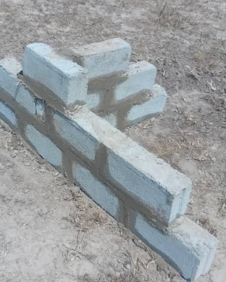 Corner plot near the main road